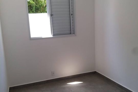 Quarto de apartamento para alugar com 2 quartos, 60m² em Jardim Barro Branco, Cotia