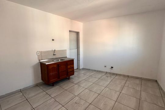 Casa para alugar com 1 quarto, 25m² em Cidade Ipava, São Paulo