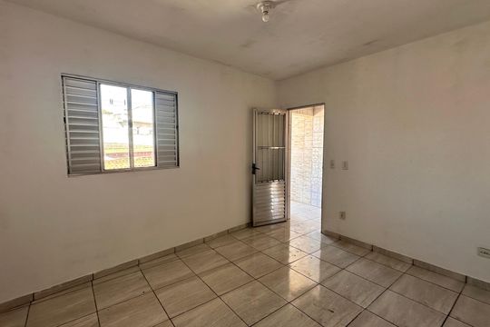 Casa para alugar com 1 quarto, 25m² em Cidade Ipava, São Paulo