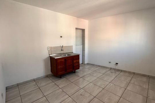 Casa para alugar com 1 quarto, 25m² em Cidade Ipava, São Paulo