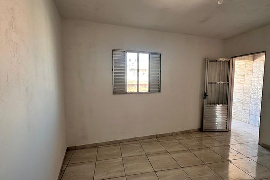 Casa para alugar com 1 quarto, 25m² em Cidade Ipava, São Paulo