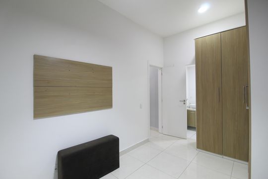 Quarto 2 de apartamento para alugar com 2 quartos, 55m² em Anil, Rio de Janeiro