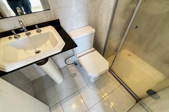 Banheiro da Suíte de apartamento à venda com 3 quartos, 66m² em Vila Curuçá, Santo André