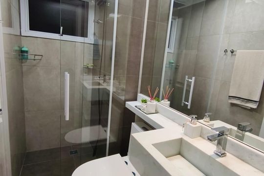 Banheiro de apartamento à venda com 2 quartos, 47m² em Residencial Novo Tempo, Campinas
