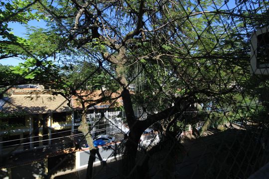 Sala - Vista de apartamento para alugar com 2 quartos, 56m² em Anil, Rio de Janeiro