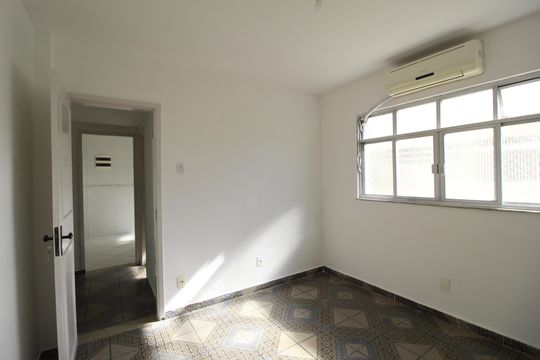 Quarto 2 de apartamento para alugar com 2 quartos, 56m² em Anil, Rio de Janeiro