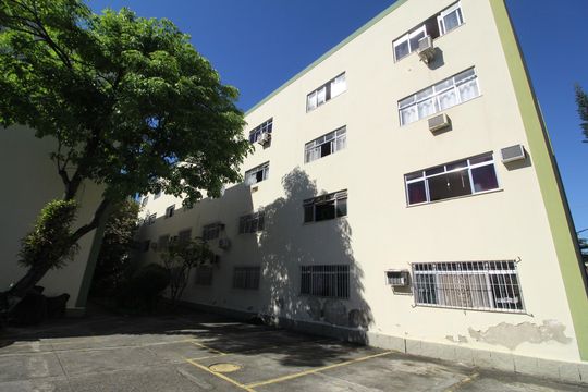Fachada de apartamento para alugar com 2 quartos, 56m² em Anil, Rio de Janeiro