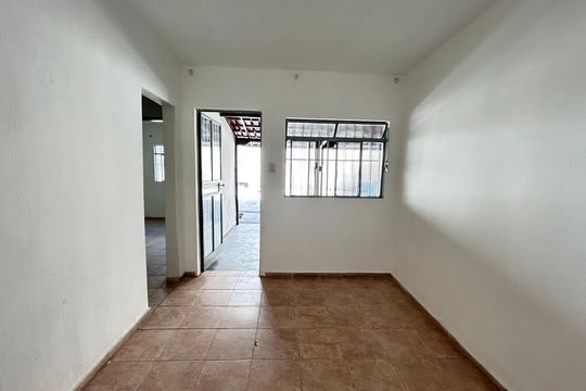 Casa para alugar com 2 quartos, 45m² em Glória, Belo Horizonte
