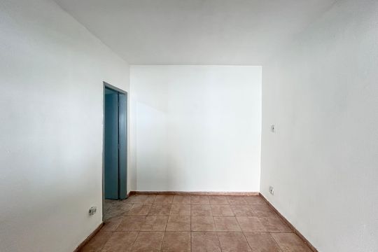 Casa para alugar com 2 quartos, 45m² em Glória, Belo Horizonte