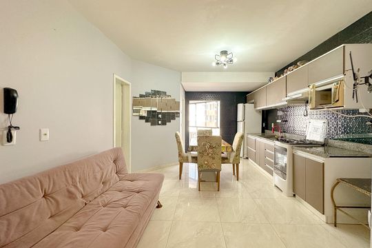 Sala de TV de apartamento para alugar com 2 quartos, 70m² em Ingleses Norte, Florianópolis