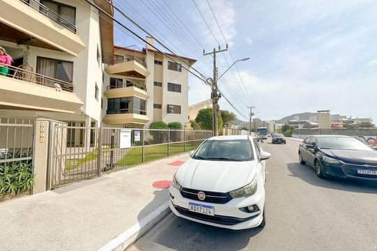 Vista da Rua de apartamento para alugar com 2 quartos, 70m² em Ingleses Norte, Florianópolis