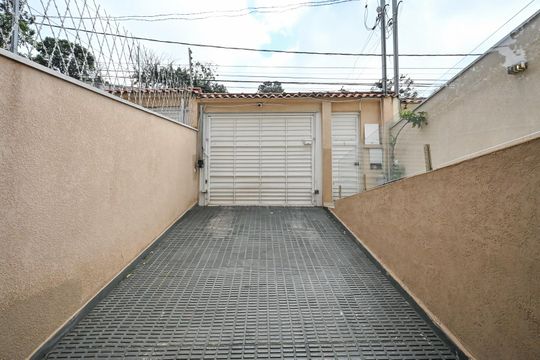 Garagem de casa para alugar com 3 quartos, 407m² em Parque Monte Alegre, Taboão da Serra