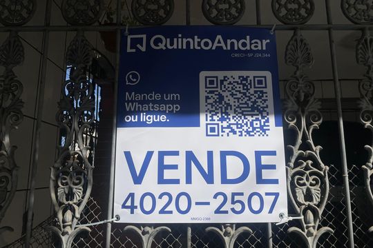 Placa  de casa à venda com 4 quartos, 110m² em Jardim Helena, São Paulo