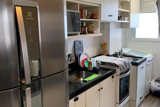 Cozinha de apartamento para alugar com 2 quartos, 41m² em Jardim Helian, São Paulo