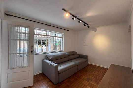 Sala de casa para alugar com 2 quartos, 230m² em Sumaré, São Paulo
