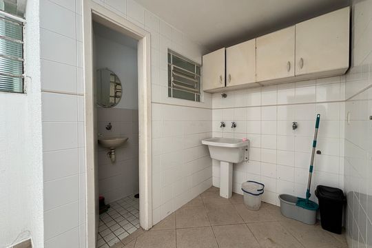 Lavanderia de casa para alugar com 2 quartos, 230m² em Sumaré, São Paulo