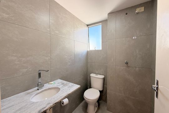 Banheiro Social de apartamento para alugar com 2 quartos, 47m² em Fazenda Grande, Jundiaí