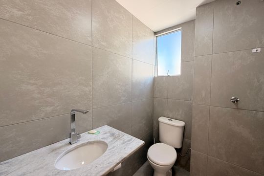 Banheiro Social de apartamento para alugar com 2 quartos, 47m² em Fazenda Grande, Jundiaí