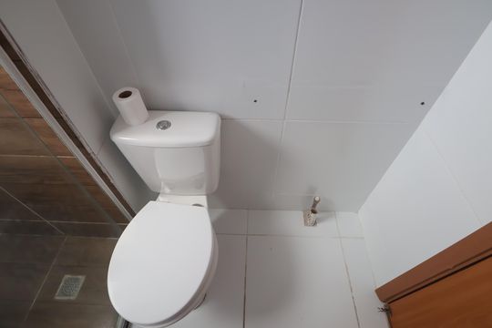 Banheiro de apartamento à venda com 2 quartos, 42m² em São José, Canoas