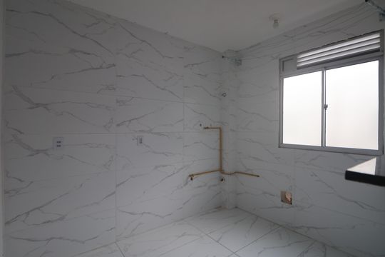 Cozinha e Área de Serviço de apartamento à venda com 2 quartos, 42m² em São José, Canoas