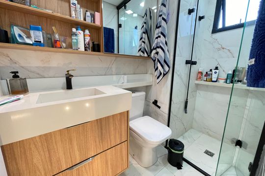 Banheiro de apartamento para alugar com 2 quartos, 44m² em Butantã, São Paulo