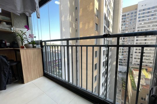 Varanda da sala de apartamento para alugar com 2 quartos, 44m² em Butantã, São Paulo