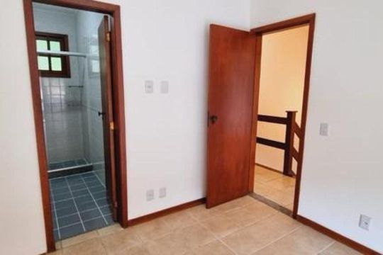 Quarto de casa de condomínio à venda com 3 quartos, 105m² em Baldeador, Niterói
