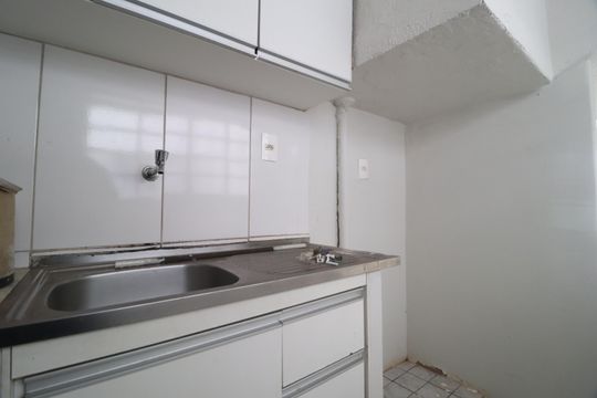 Cozinha de apartamento para alugar com 2 quartos, 55m² em Lídice, Uberlândia