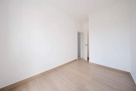 Quarto 2 de apartamento para alugar com 2 quartos, 46m² em Vila Granada, São Paulo