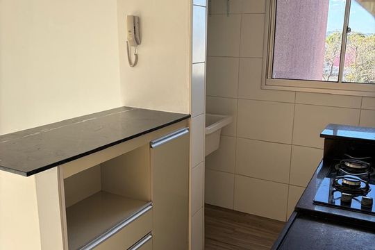 Cozinha de apartamento para alugar com 2 quartos, 55m² em Santa Branca, Belo Horizonte