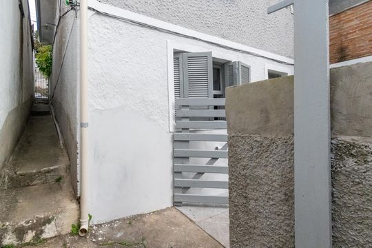 Entrada de casa para alugar com 1 quarto, 28m² em Vila Santa Catarina, São Paulo