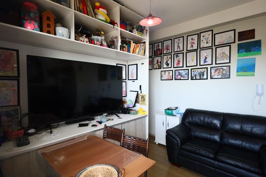 Sala de apartamento à venda com 2 quartos, 55m² em Quitaúna, Osasco