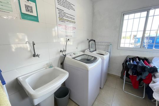 Área comum - Lavanderia  de kitnet/studio para alugar com 1 quarto, 25m² em Jardim Peri Peri, São Paulo