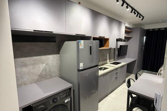 Cozinha de kitnet/studio para alugar com 1 quarto, 28m² em Jardim Aurelia, São Paulo