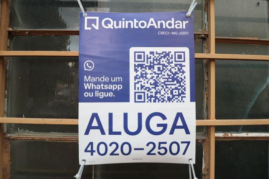 Plaquinha de apartamento para alugar com 3 quartos, 82m² em Patrimônio, Uberlândia