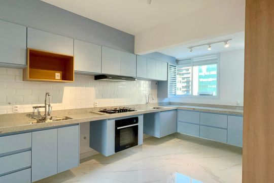 Cozinha de apartamento à venda com 2 quartos, 95m² em Cerqueira César, São Paulo