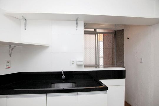 Cozinha + Área de Serviço de apartamento para alugar com 2 quartos, 67m² em Mont’serrat, Porto Alegre