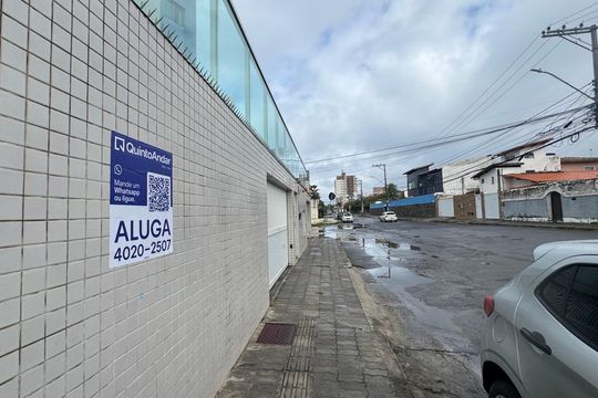 Placa  de apartamento para alugar com 2 quartos, 68m² em Piatã, Salvador