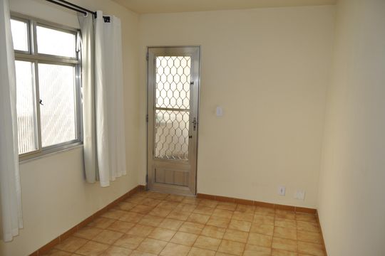 Sala de apartamento para alugar com 2 quartos, 70m² em Quintino Bocaiúva, Rio de Janeiro