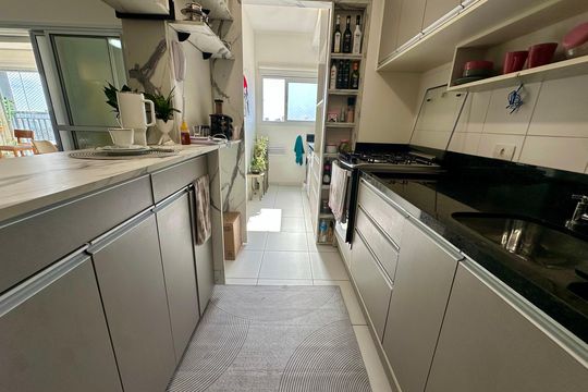 Cozinha de apartamento à venda com 2 quartos, 97m² em Santo Amaro, São Paulo