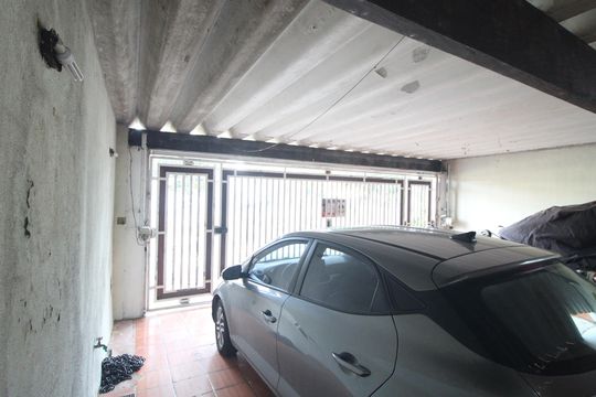 Garagem de casa à venda com 3 quartos, 194m² em Interlagos, São Paulo