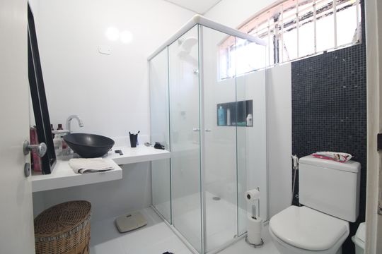 Banheiro da suíte 3 de casa à venda com 3 quartos, 194m² em Interlagos, São Paulo