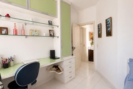 Quarto de apartamento à venda com 3 quartos, 94m² em Centro, Jundiaí