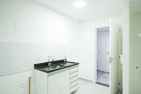 Cozinha e Área de Serviço de apartamento para alugar com 1 quarto, 40m² em Jaraguá, São Paulo