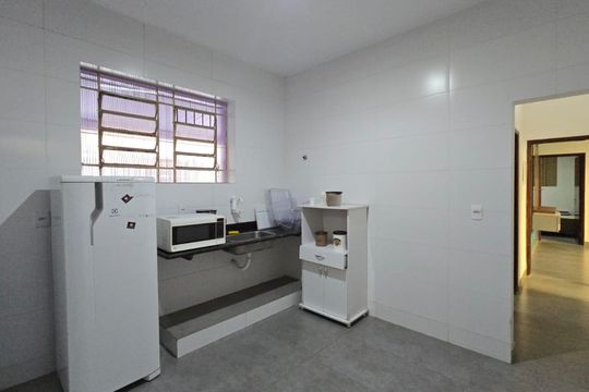 Cozinha de casa para alugar com 5 quartos, 360m² em Prado, Belo Horizonte
