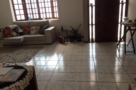 Casa à venda com 3 quartos, 221m² em Horto Florestal, Jundiaí