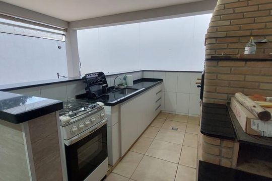 Churrasqueira de casa à venda com 3 quartos, 290m² em Jardim Caçula, Jundiaí