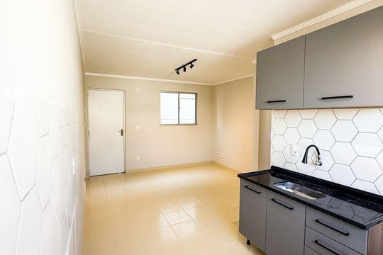 Cozinha de apartamento à venda com 2 quartos, 45m² em Jardim Tamoio, Jundiaí