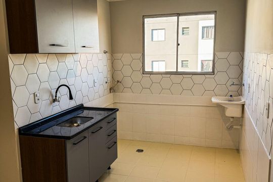 Cozinha de apartamento à venda com 2 quartos, 45m² em Jardim Tamoio, Jundiaí