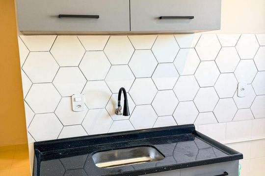 Cozinha de apartamento à venda com 2 quartos, 45m² em Jardim Tamoio, Jundiaí